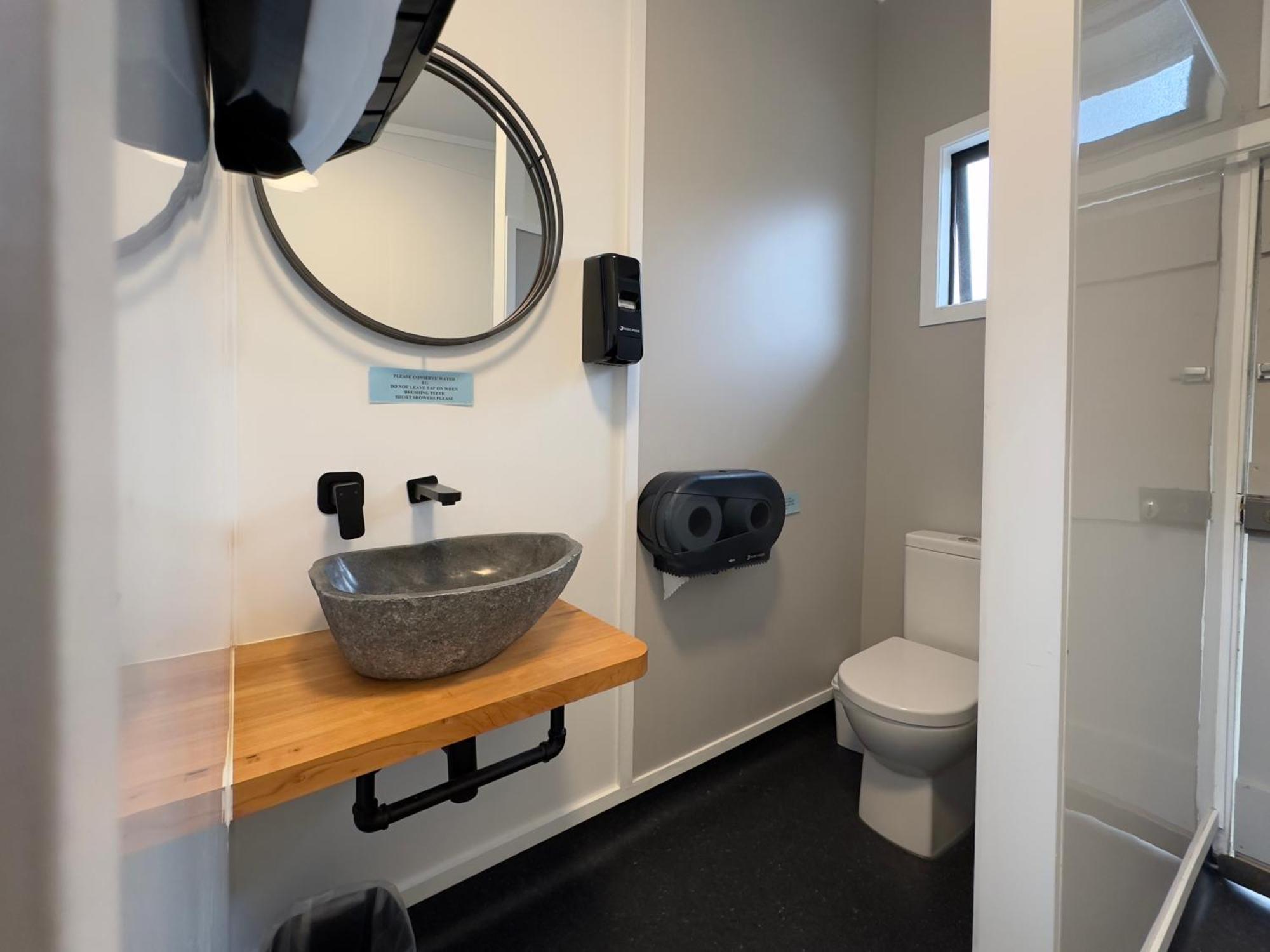 Kiwi Cabins Tapu Zewnętrze zdjęcie